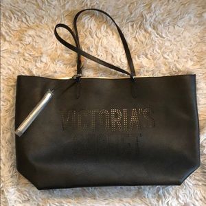 Brand new Victoria’s Secret tote
